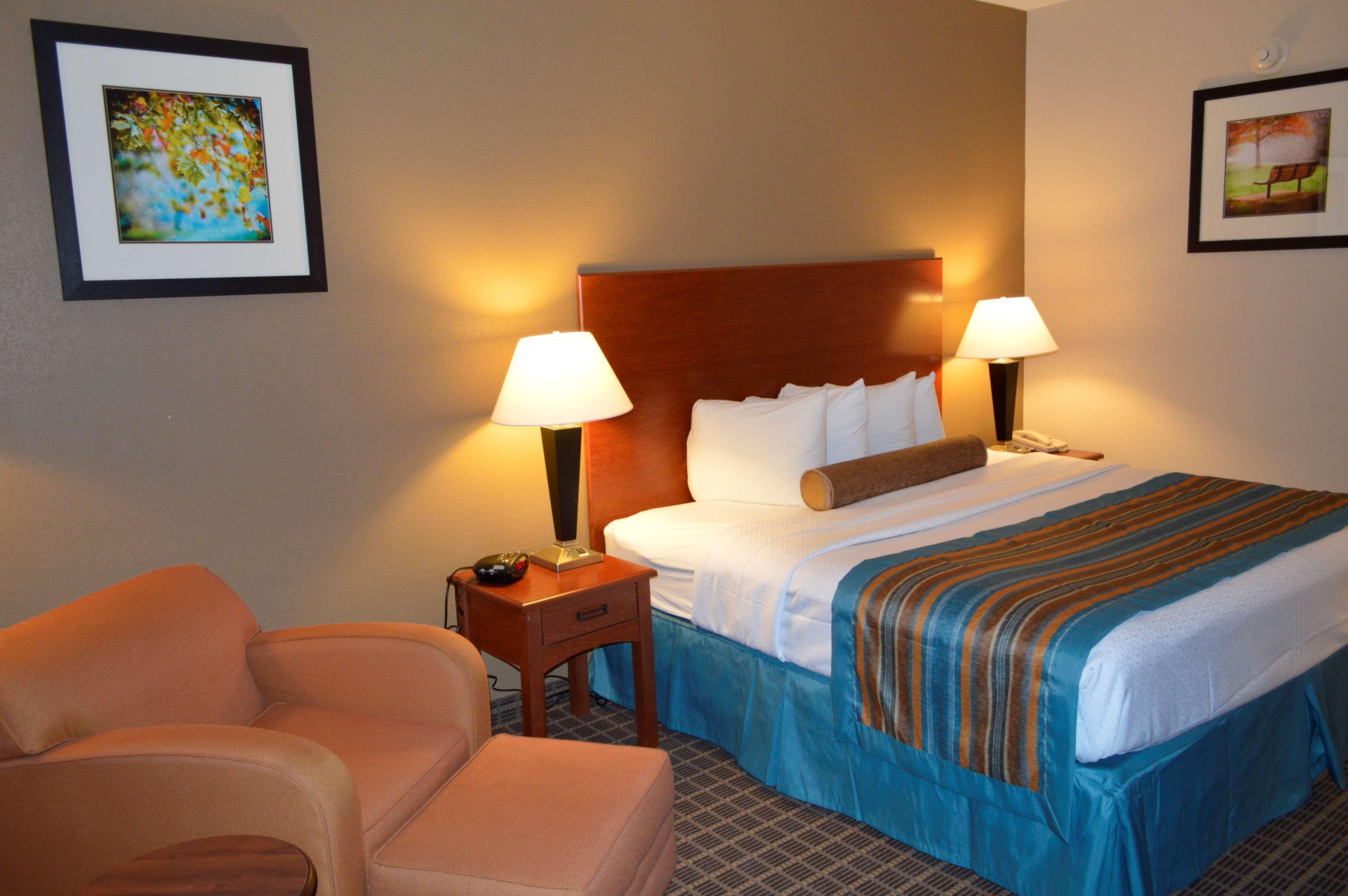 Best Western Orange Inn & Suites Esterno foto