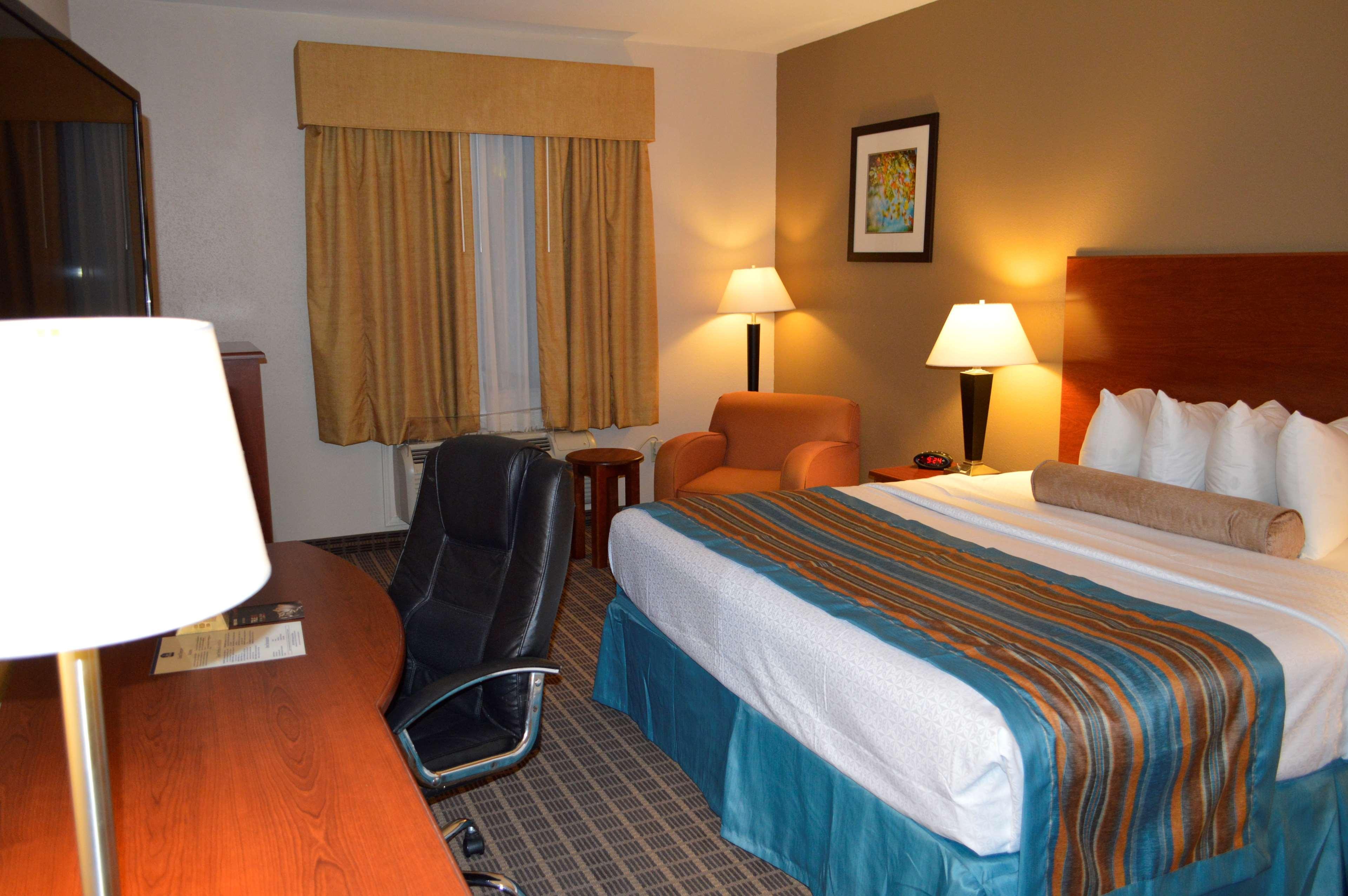 Best Western Orange Inn & Suites Esterno foto