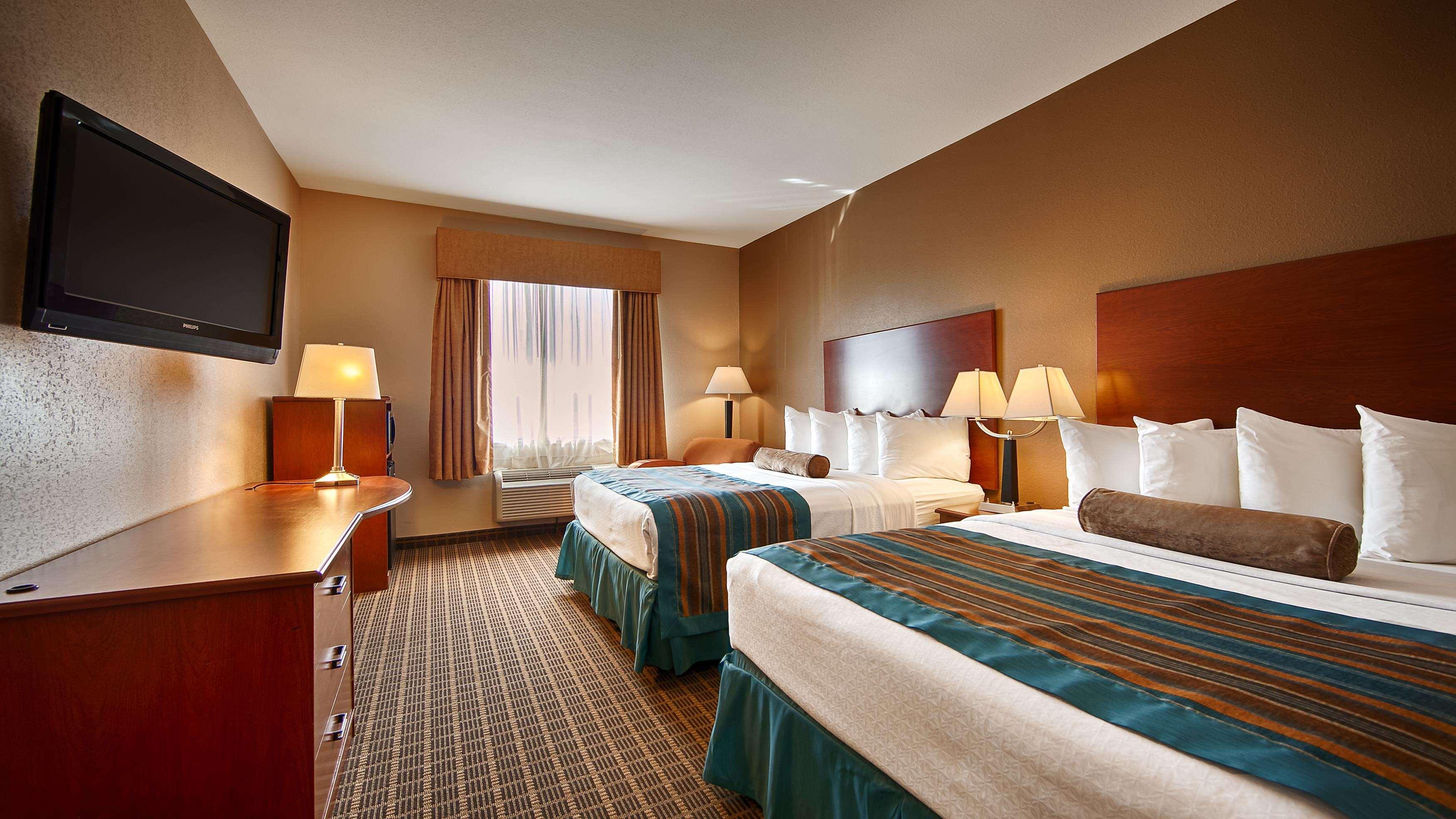 Best Western Orange Inn & Suites Esterno foto