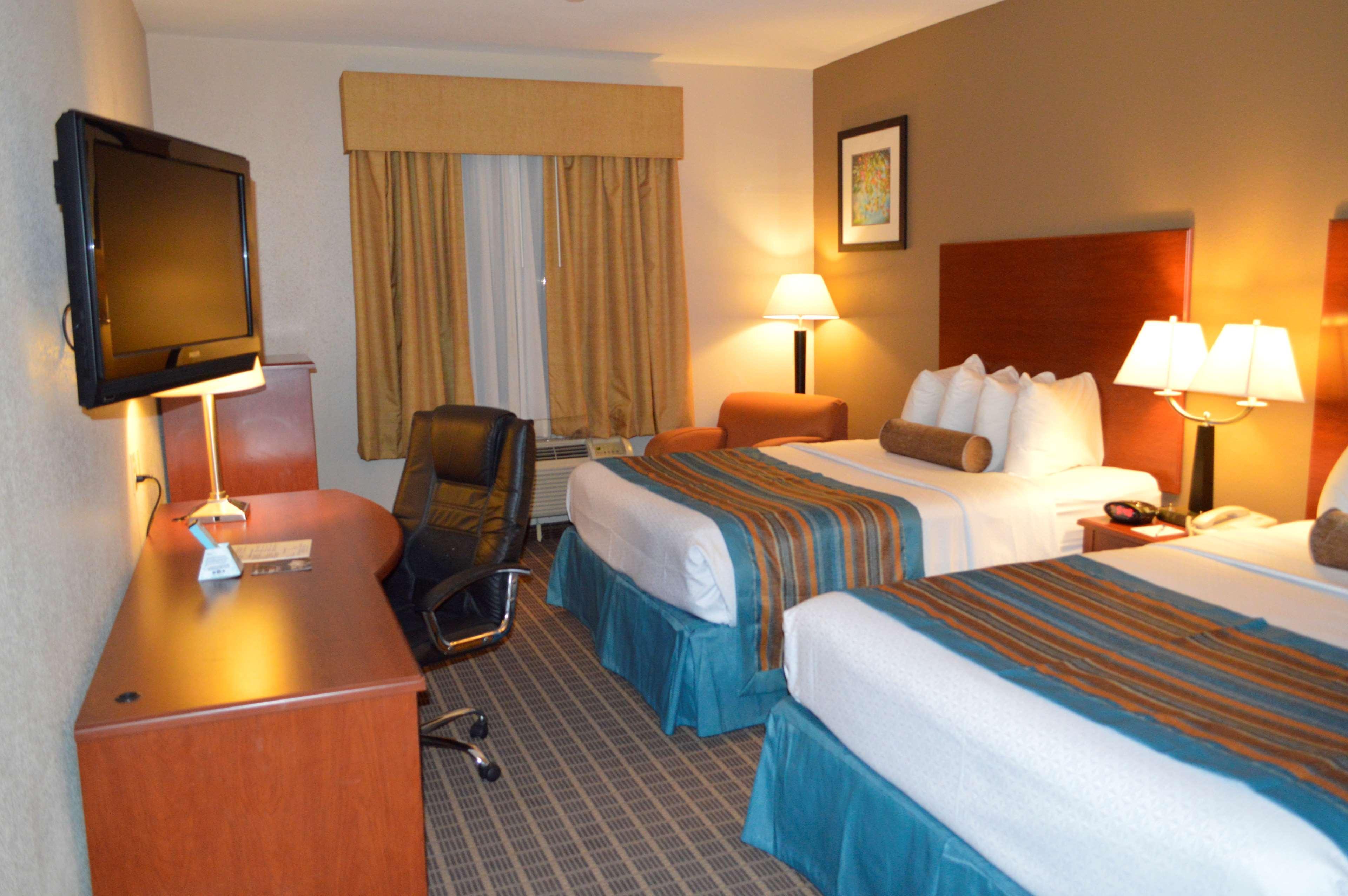 Best Western Orange Inn & Suites Esterno foto