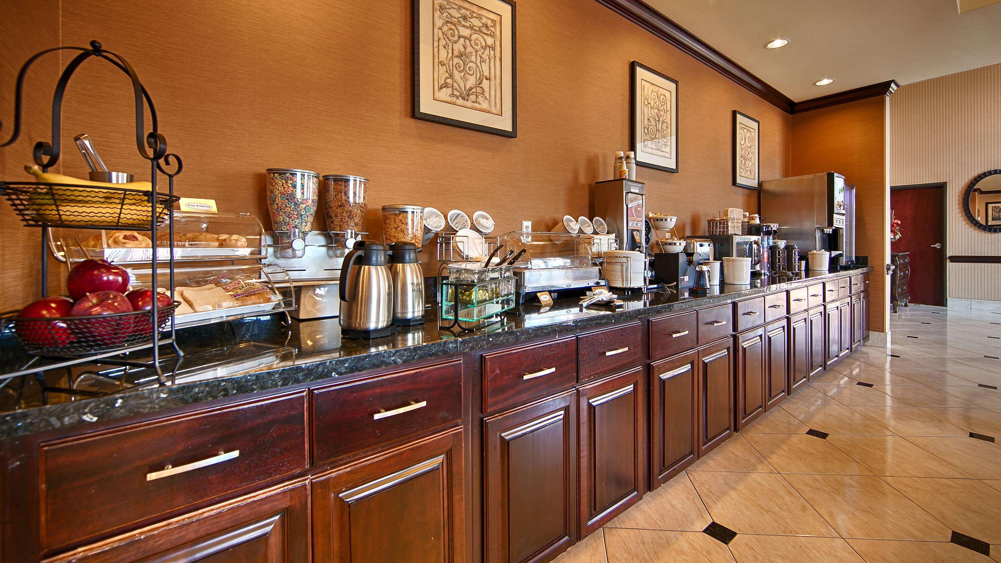 Best Western Orange Inn & Suites Esterno foto