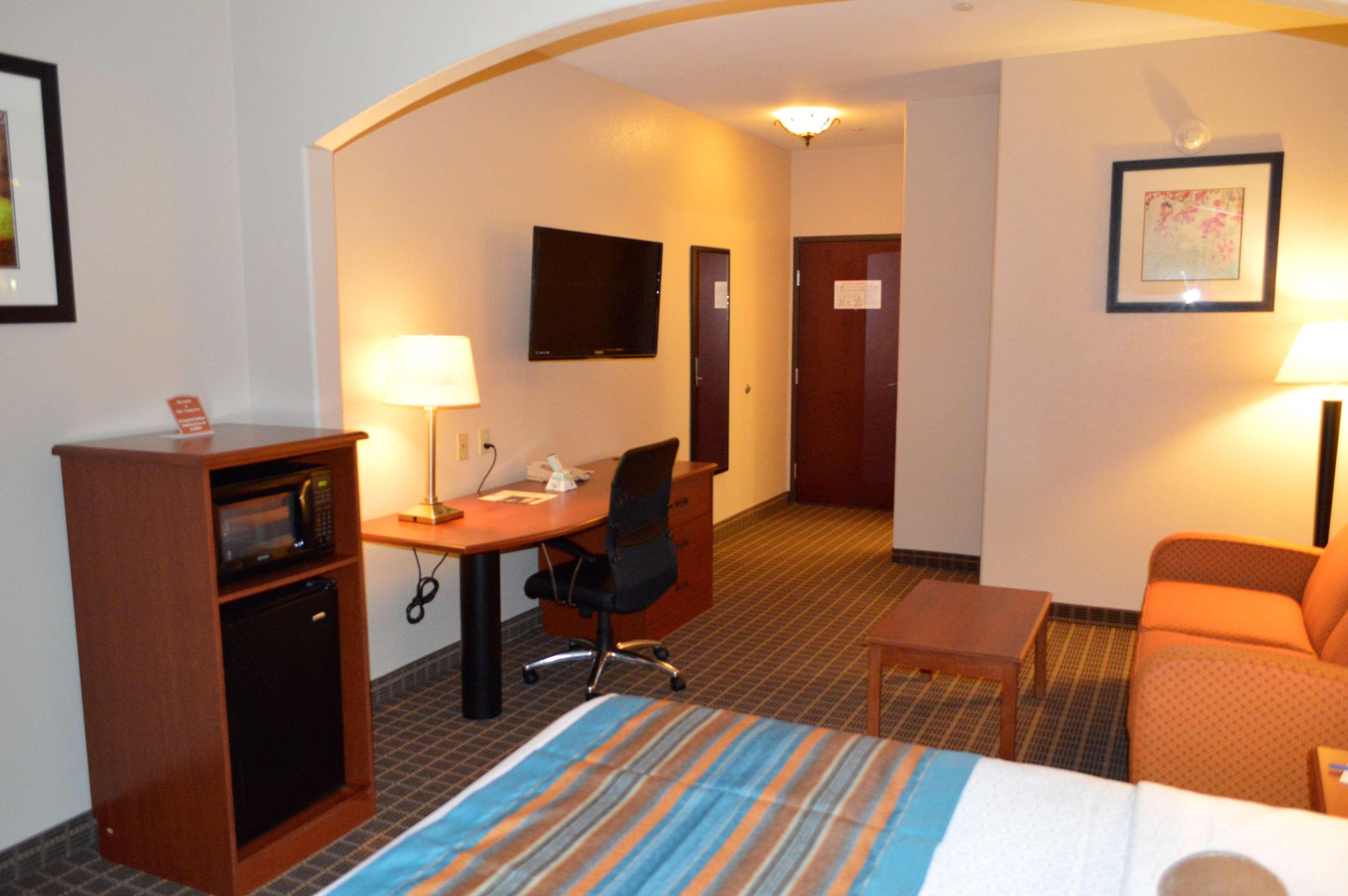 Best Western Orange Inn & Suites Esterno foto
