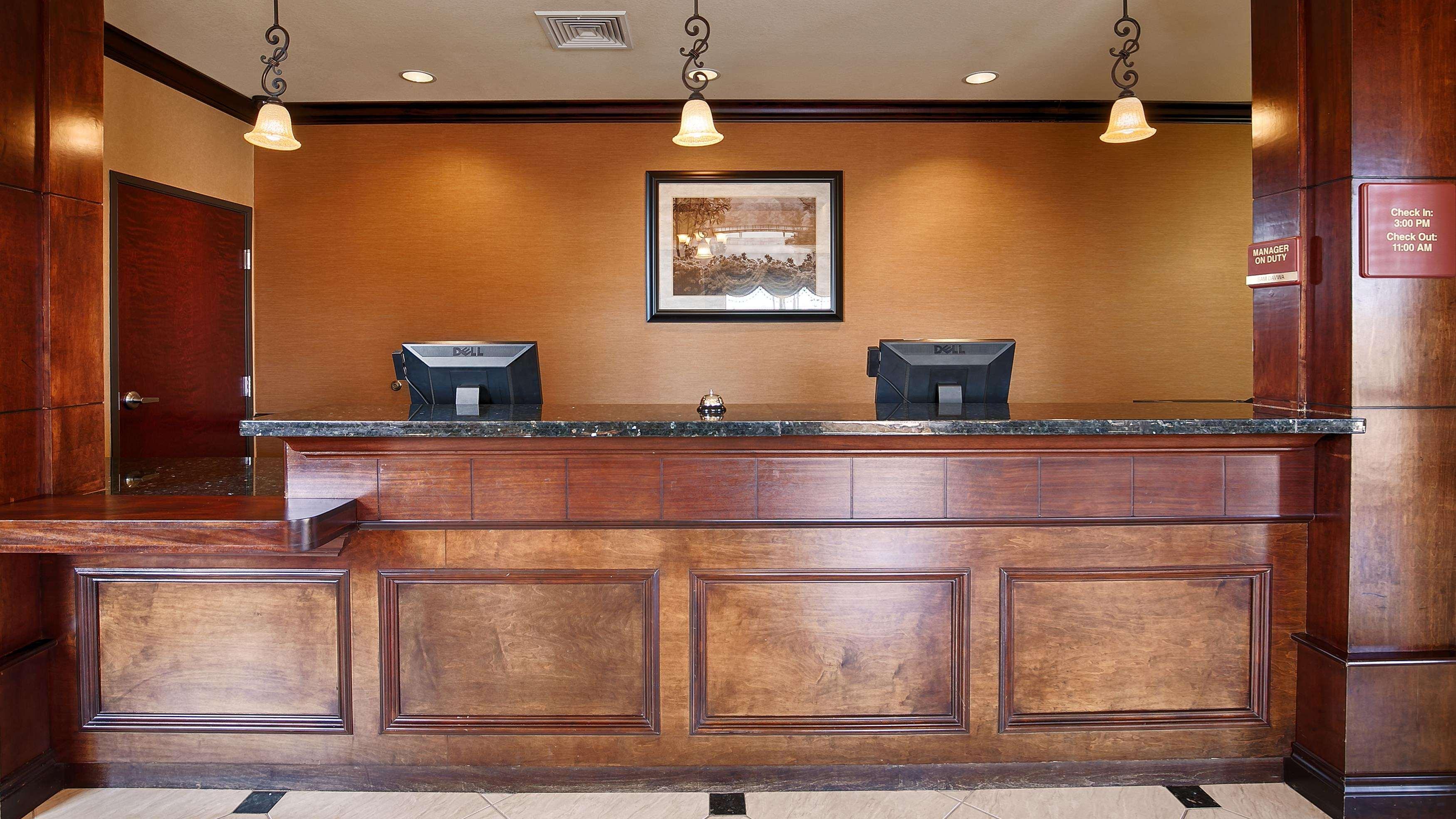 Best Western Orange Inn & Suites Esterno foto
