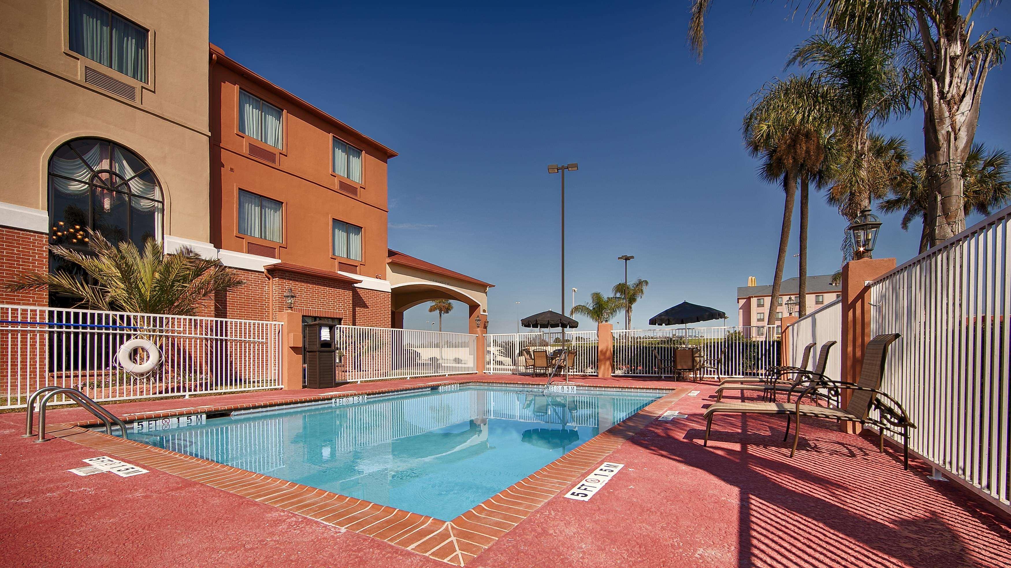 Best Western Orange Inn & Suites Esterno foto