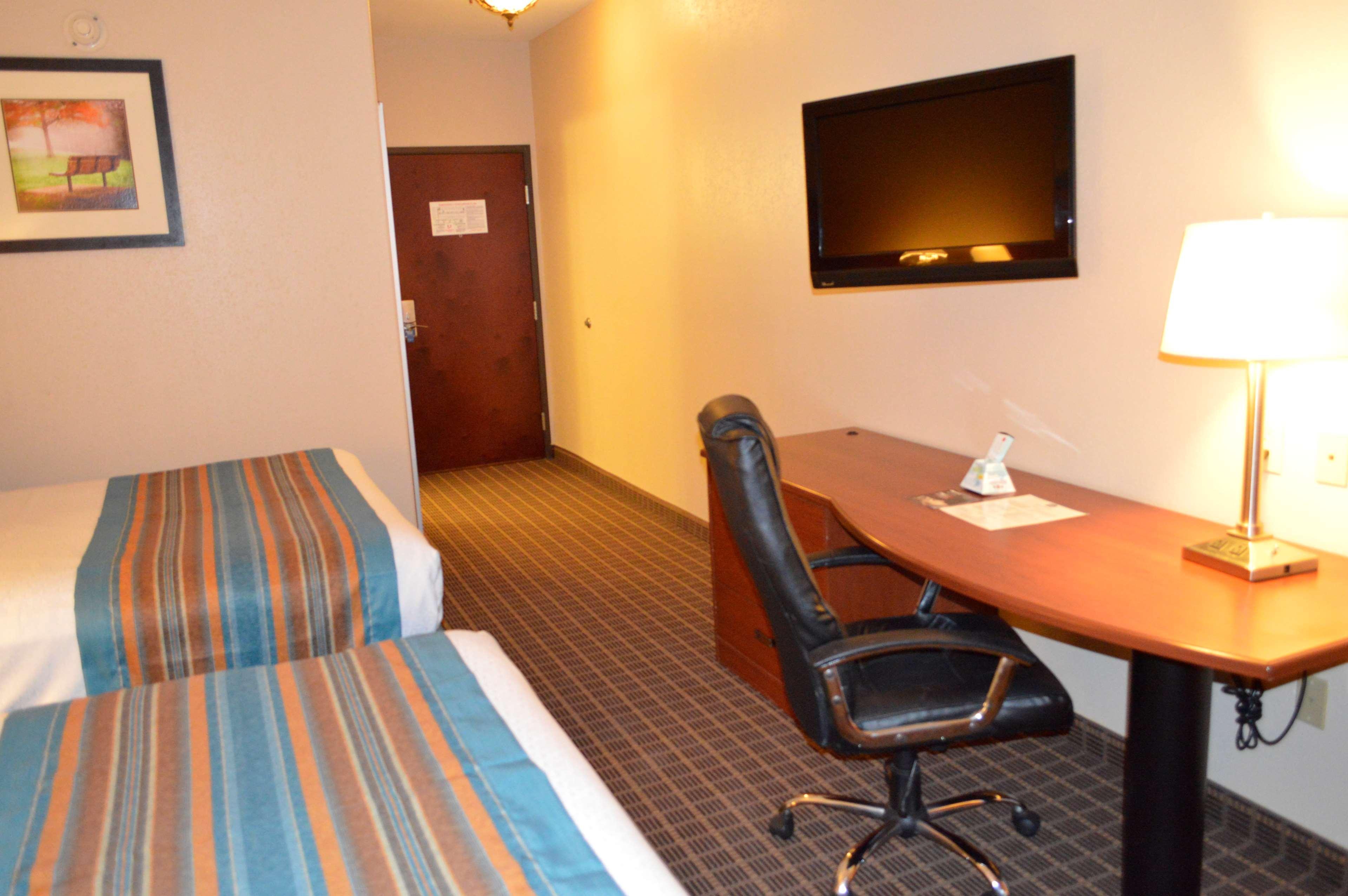 Best Western Orange Inn & Suites Esterno foto