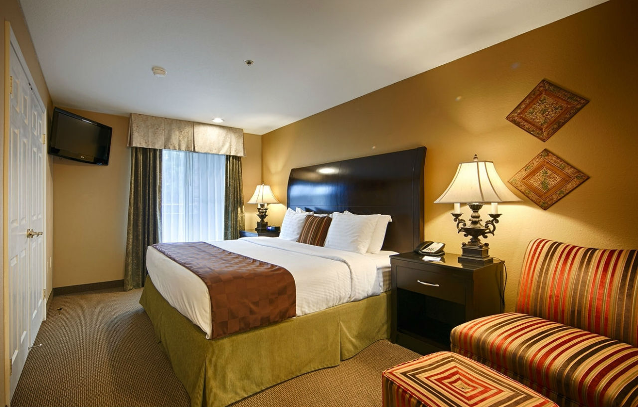 Best Western Orange Inn & Suites Esterno foto